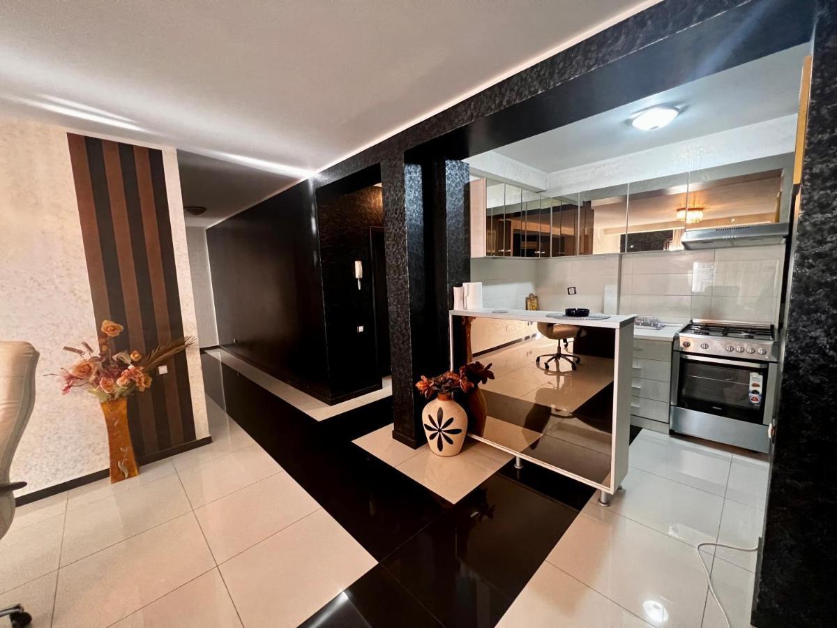Apartament Zona Fabricii Ford Craiova Luaran gambar