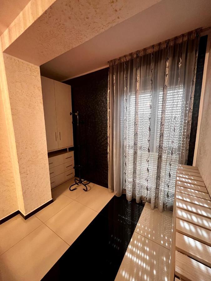 Apartament Zona Fabricii Ford Craiova Luaran gambar